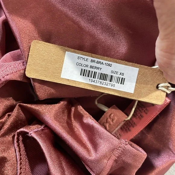 NWT SKIMS STRETCH SATIN
SQUARE NECK‎ BRA in BERRY sz XS - Picture 5 of 5